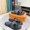 Premium Louis Vuitton Hausschuhe Sandalen kaufen aufwendig geprägtem Logo
