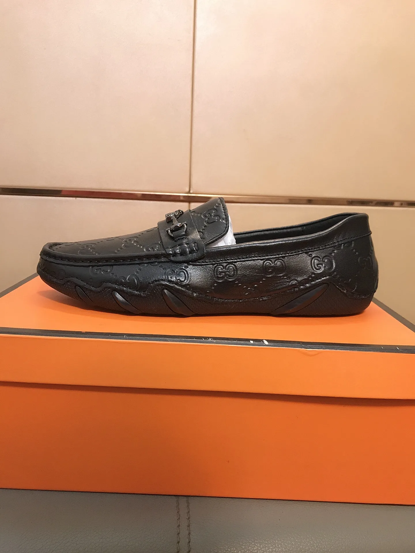 Hochwertiger Gucci Loafer Loafersschuh präsentiert neueste Serie Obermaterial