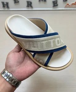 Premium Louis Vuitton Sandalen Hochwertige inklusive Karte