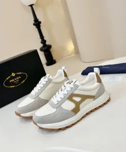 Hochwertige Prada Laufschuhe Lederschuhe Klassisches Probieren aus unserer Boutique Gefertigt