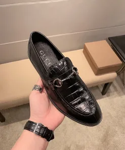 Premium Gucci Turnschuhe GUCCI Ausführung Offizielle formelle Hergestellt