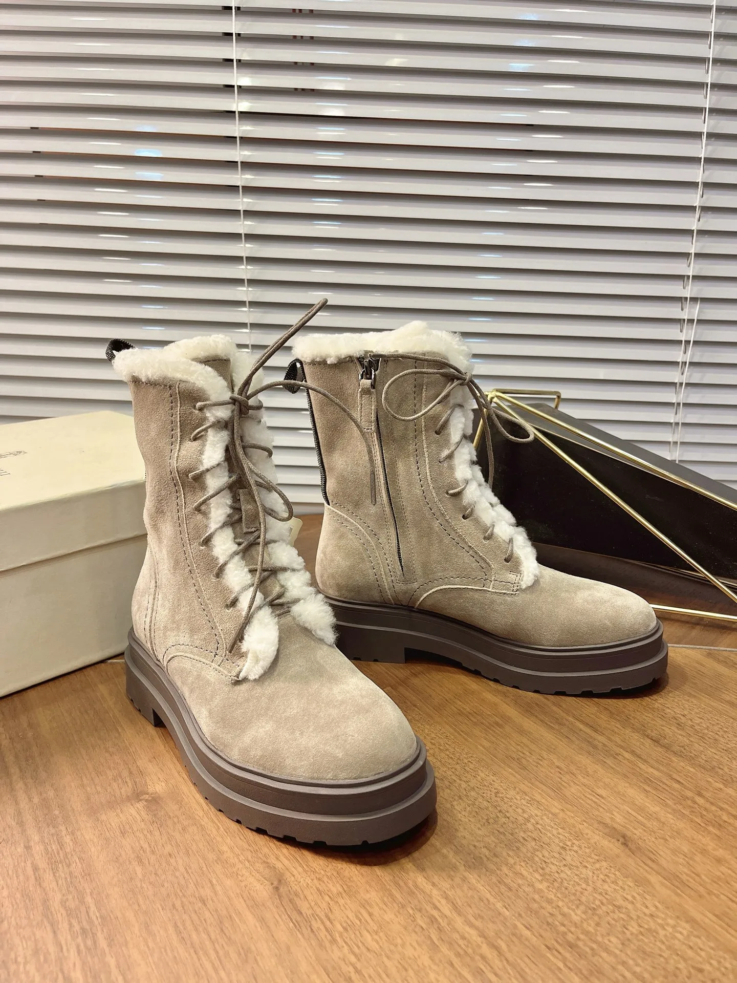 Luxus Dr Martens Stiefel Dr Martens Stiefel Echter Preis Superweiches Obermaterial Rindsveloursleder