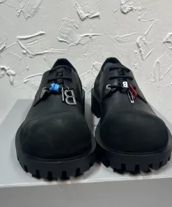 Luxus Balenciaga Schuhe einzelne Schnürschuhe Reißverschluss leicht asymmetrischer runder