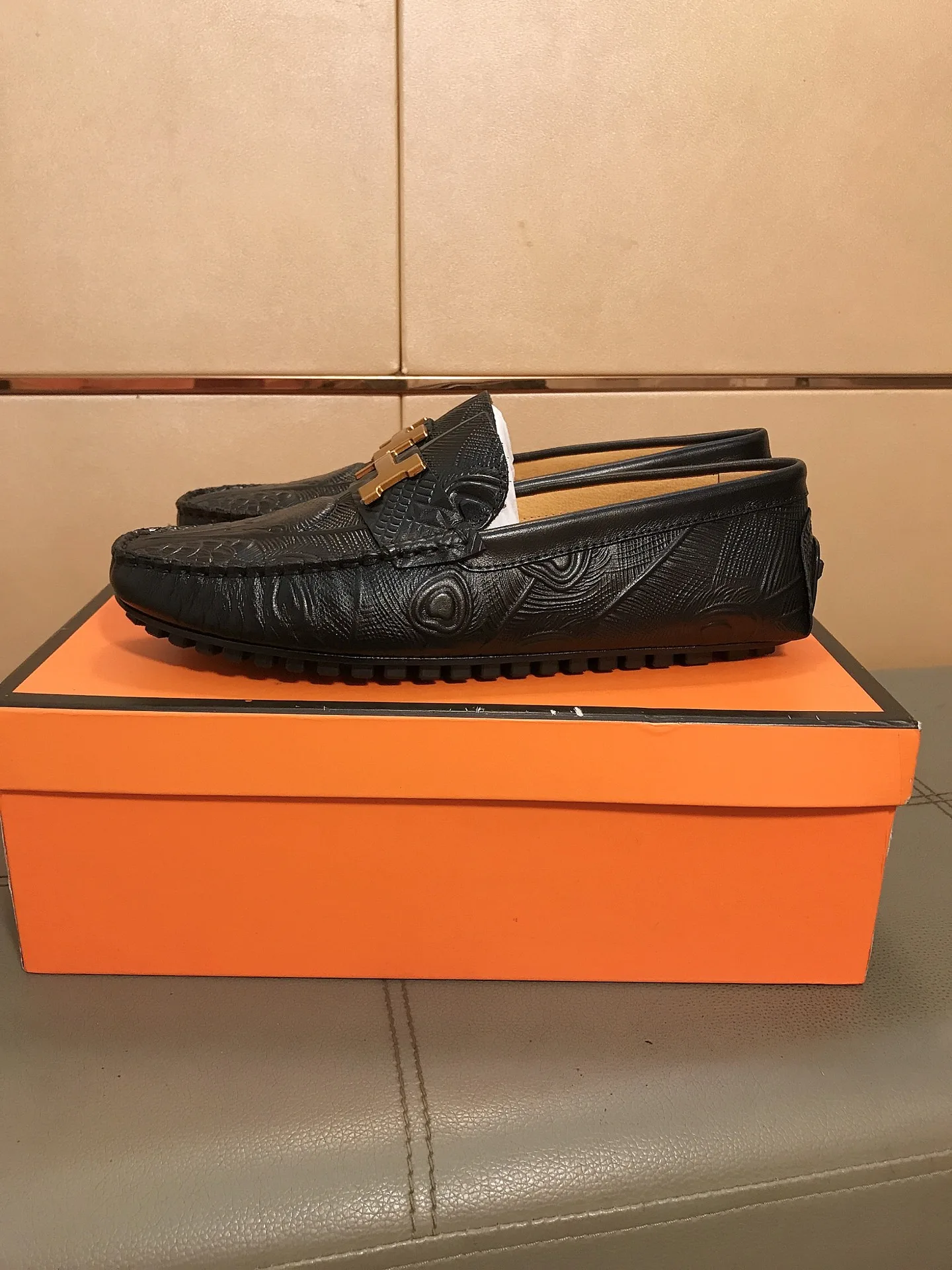 Hochwertiger Hermes Loafer Loafer mit neuestem Gefertigt geprägtem italienischem