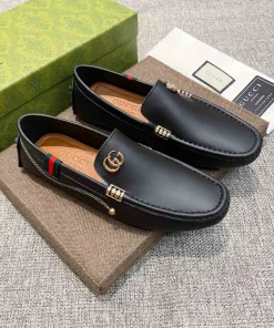 Luxus Gucci Loafer Marke hinter präsentiert ihre offizielle