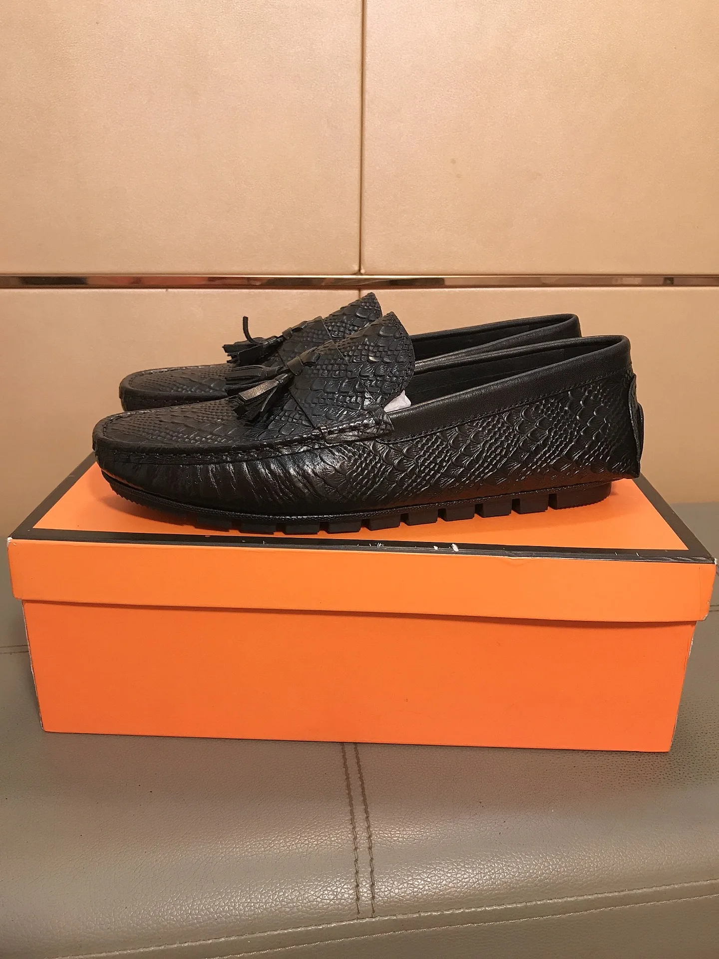 High Quality Louis Vuitton Loafer lässige Fahrschuhe mit geprägtem italienischem rutschfester