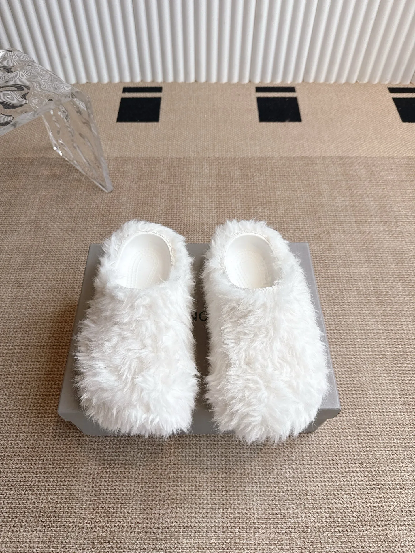 Hochwertige Balenciaga Slipper Balenciaga Bequeme dickere Sohle Extrem