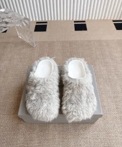Hochwertige Balenciaga Slipper Balenciaga Bequeme dickere Sohle perfekt