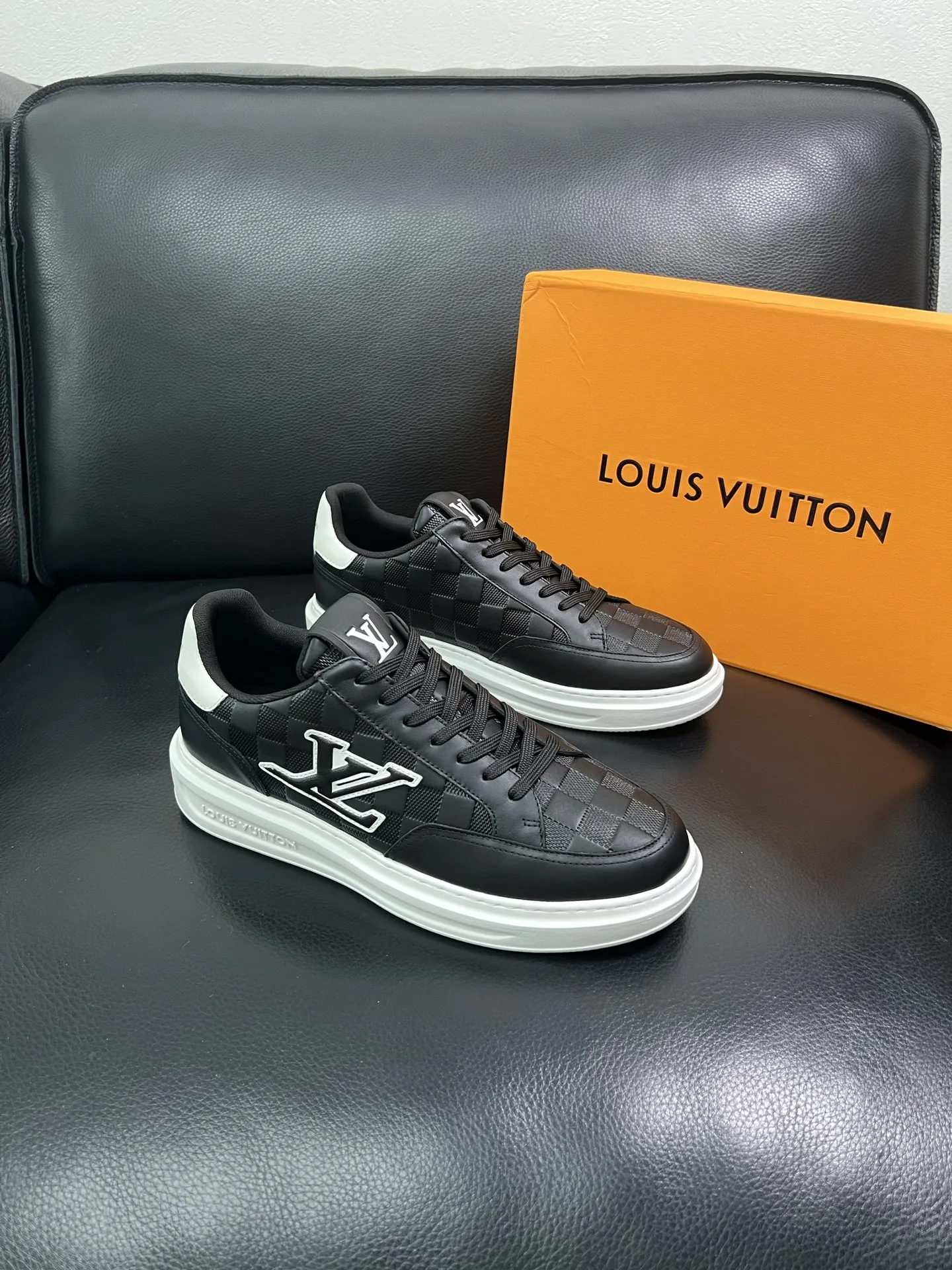 Hochwertige Louis Vuitton Turnschuhe