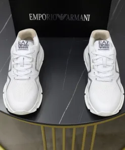 Premium Armani Turnschuhe Armaninew Sneaker sind einfach futuristisch