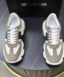 Hochwertige Armani-Turnschuhe, offizielle Website, Obermaterial, originales, komfortables