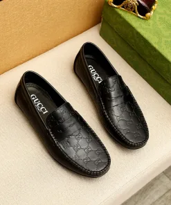 Luxus Gucci Loafer Obermaterial hochwertiges Rindsleder strukturierter Futter