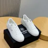 Luxus Balmain Turnschuhe Balmain Sneakers aus glattem Kalbsleder mit Monogramm