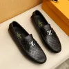 Hochwertiger Louis Vuitton Loafer mit auf Anfrage geprägtem Edlenfutter aus importiertem
