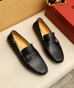 Hochwertige Bally Slipper Lederschuhe BALLY Loafer Fällt normale Größen