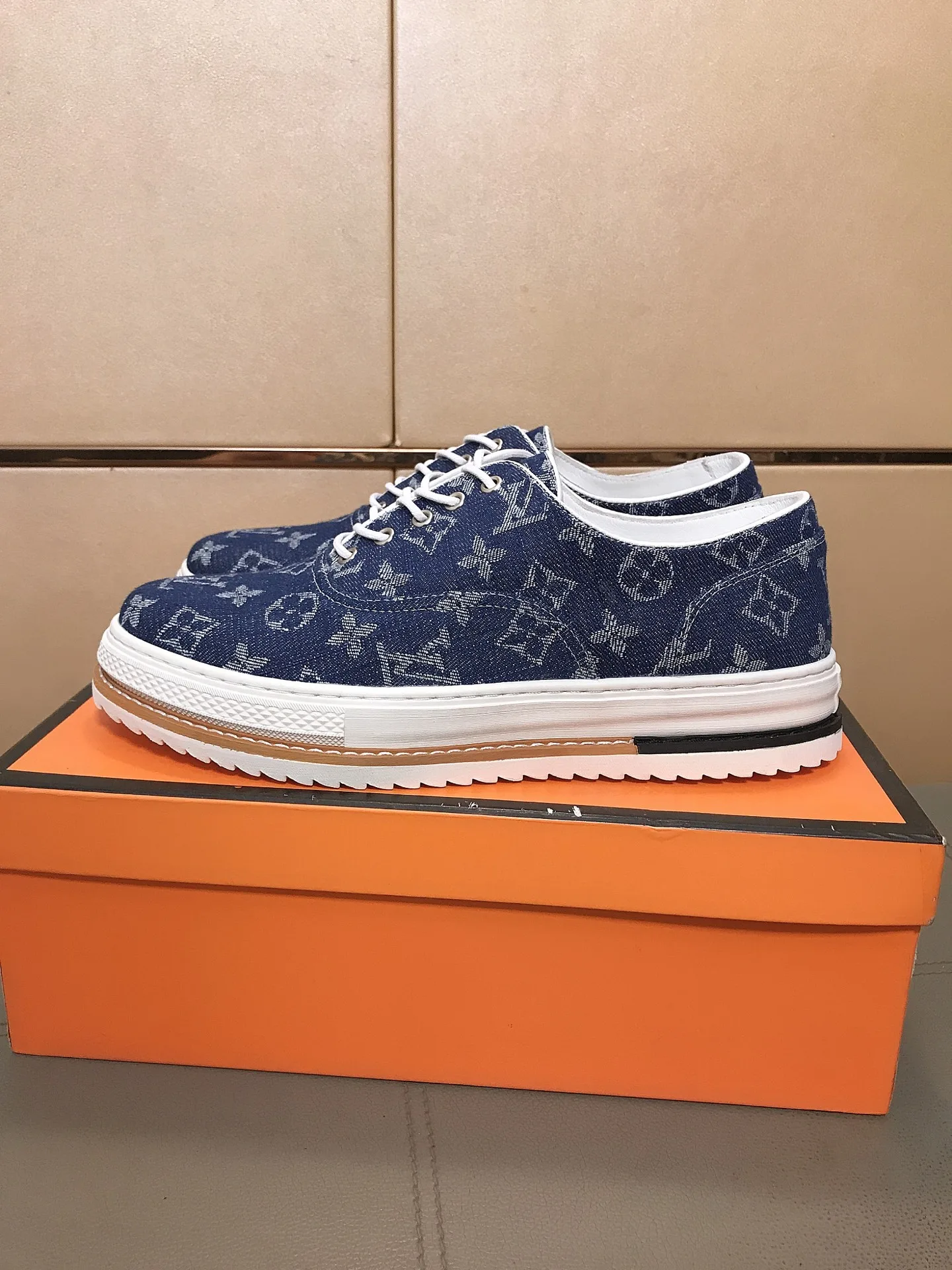 Premium Louis Vuitton HerrenFreizeitschuhe Lässige Schuhe absolutes Obermaterial importierten