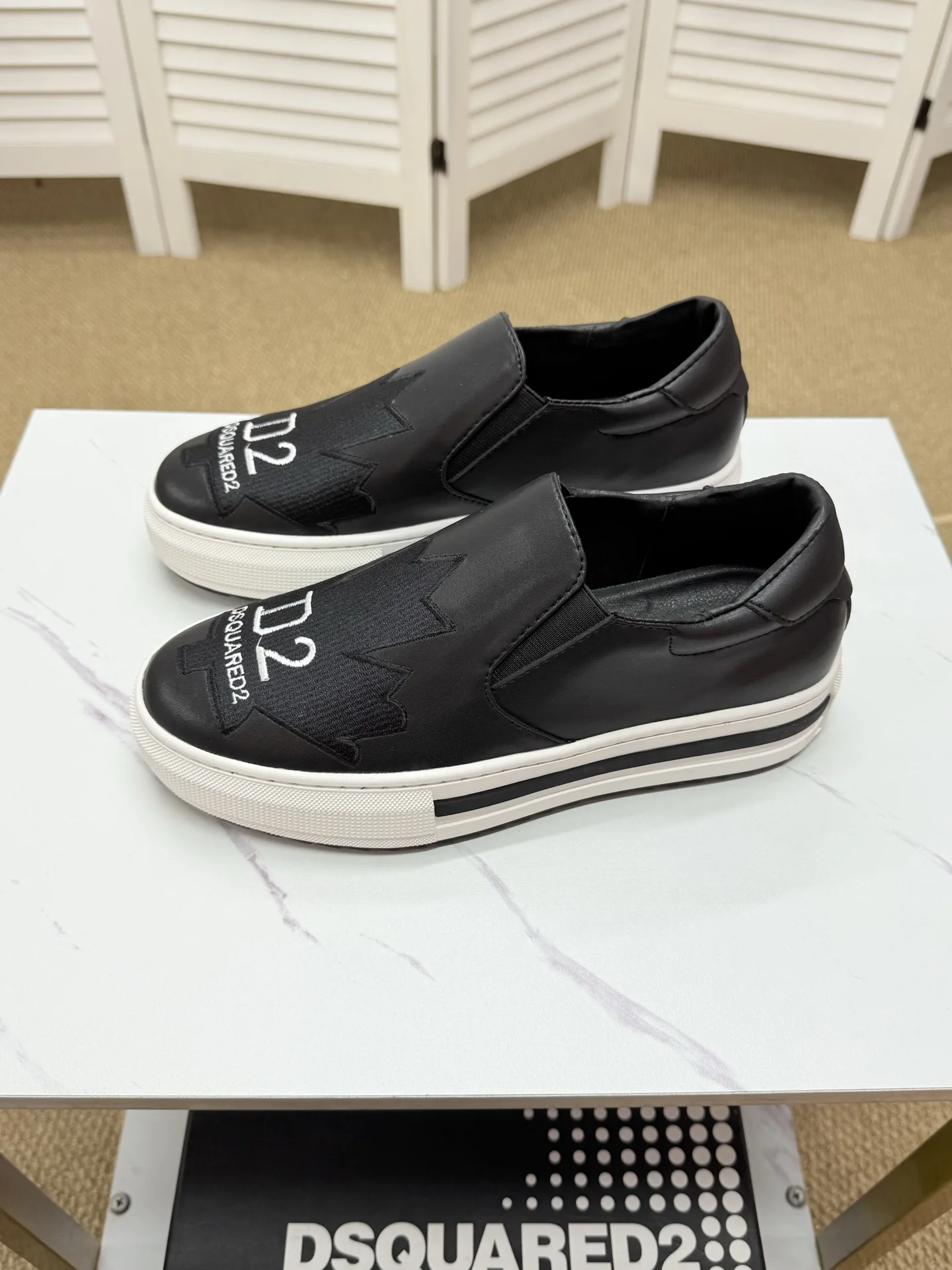 Hochwertige Dsquared Turnschuhe sportliche Freizeitschuhe Paare sind jetzt