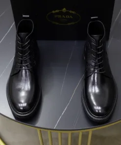 Premium Prada Stiefeletten Neue Prada Inklusive Fällt groß