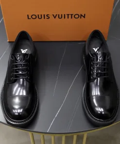 Luxus Louis Vuitton Lederschuhe Hochwertige Originalrepliken Größen Anfrage Klassischer