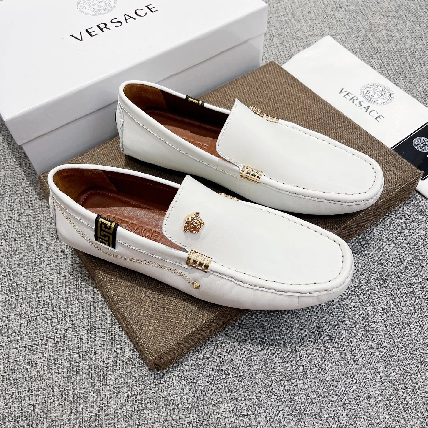 Luxus-Versace-Loafer, exklusive Bestseller, offiziell bestechen durch
