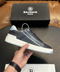 Hochwertige Balmain-Turnschuhe besticht durch sein farblich abgesetztes Design
