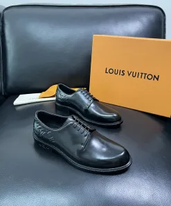 Luxuriöse Louis Vuitton Lederschuhe Exklusiver Louis Vuitton Personal Shopper
