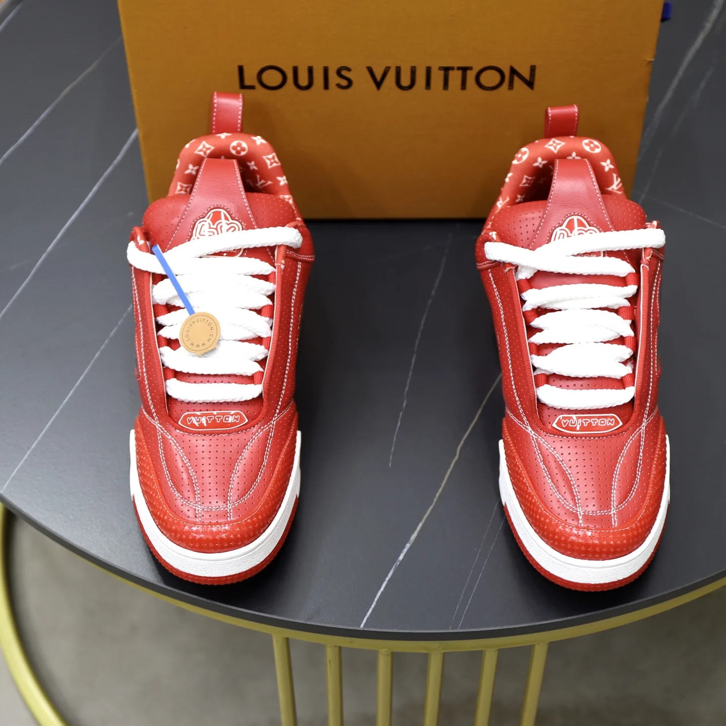 Hochwertige Louis Vuitton Turnschuhe Louis Vuitton Sneaker im klassischen Stil
