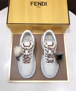 Premium Fendi Turnschuhe Direkt neueste Viele Prominente haben