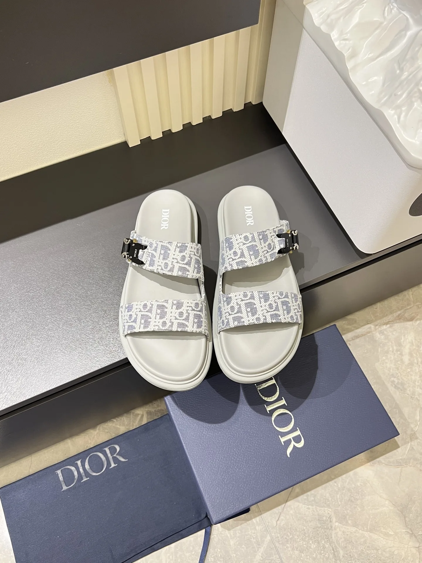 High Quality Dior Sandalen Herrensandalen Designklassiker Dior Haute Graue Wildlederriemen