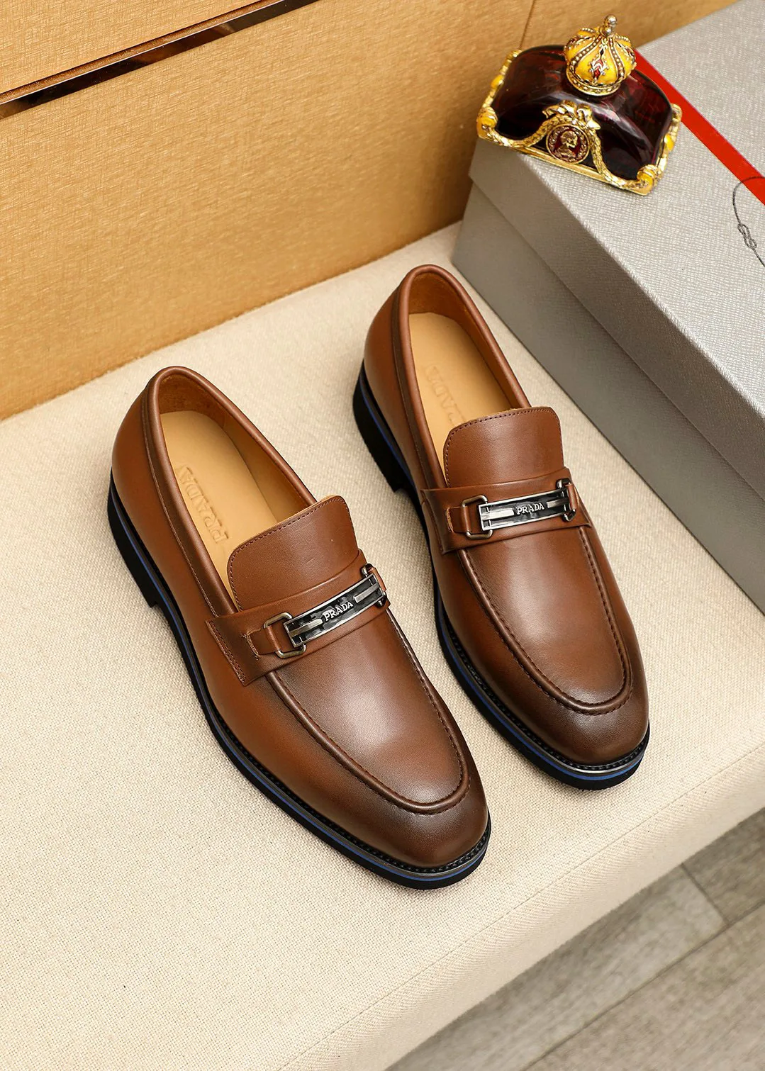 Luxus Prada Lederschuhe Freizeitschuhe aus Leder importiertes Kalbsleder edlen Futter wassergefärbtem