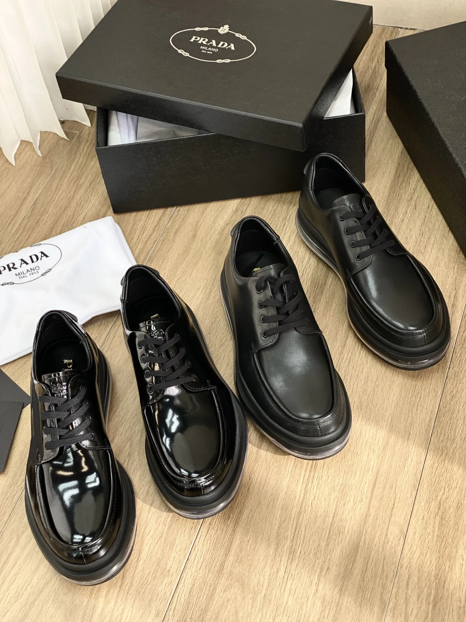 High Quality Prada Lederschuhe Freizeitschuhe aus Leder identisch offiziell Elegante Diese lässigen