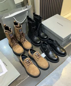 Premium Balenciaga DerbySchuhe Stiefeletten Echter Preis Dieser Schuh vereint