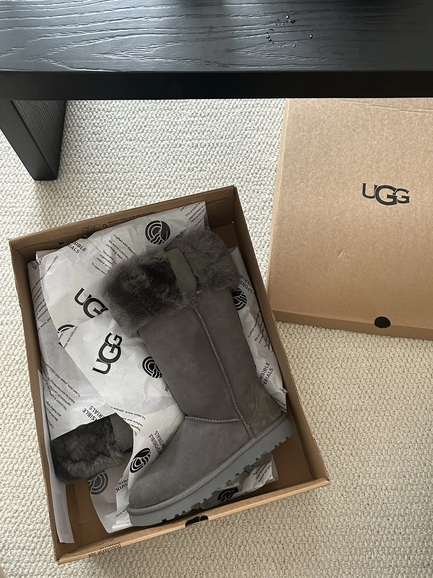Luxus UGG Schneestiefel Graue Originalpreis