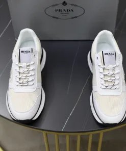 Hohe Qualität Prada Turnschuhe offizielle Website komfortables atmungsaktives abriebfeste