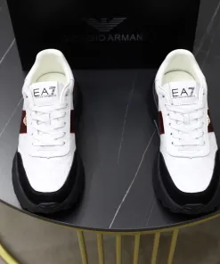 Hochwertige Armani-Sneaker von Alexander Wang