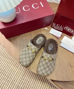 Premium Gucci Hausschuhe Gucci Flache Wollpantoffeln Super bequem