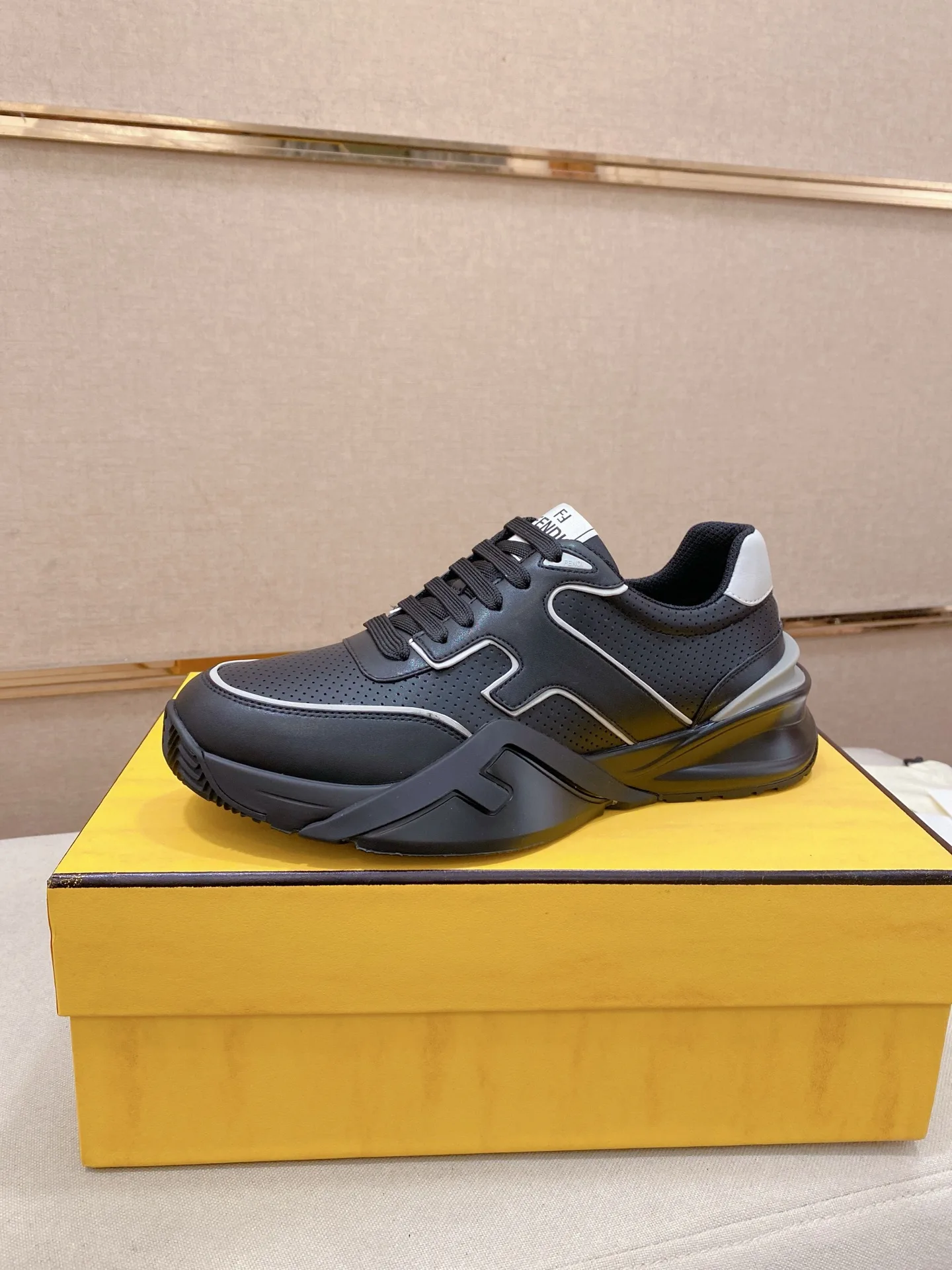 Luxus Fendi Turnschuhe Größen