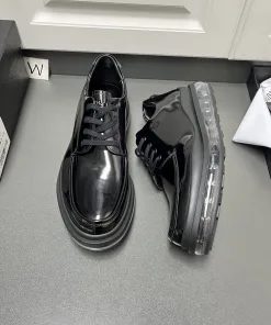 Premium Prada Lederschuhe Freizeitschuhe aus Leder Neue Prada Leder Polsterung Diese