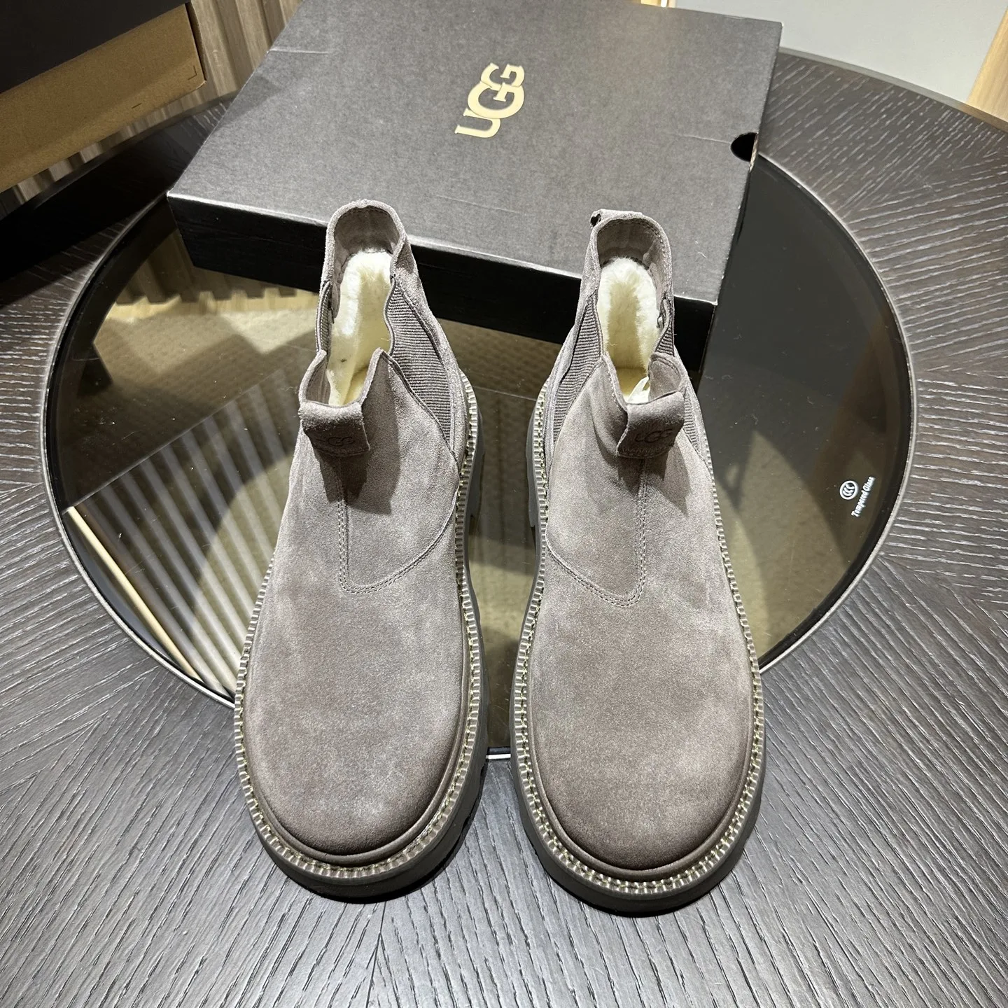 UGG Lederschuhe