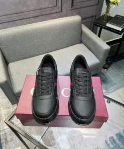Premium Gucci Weiße Sneaker neuester Trend Diese weißen Sneaker lassen