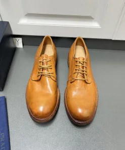 Luxus Prada VintageLederschuhe Lederschuhe handgefertigte Schuhe Neue handgefertigte Prada Leder jetzt