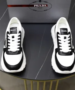 Hochwertige Prada-Turnschuhe, offizielle Website, Original-Leder, komfortabel