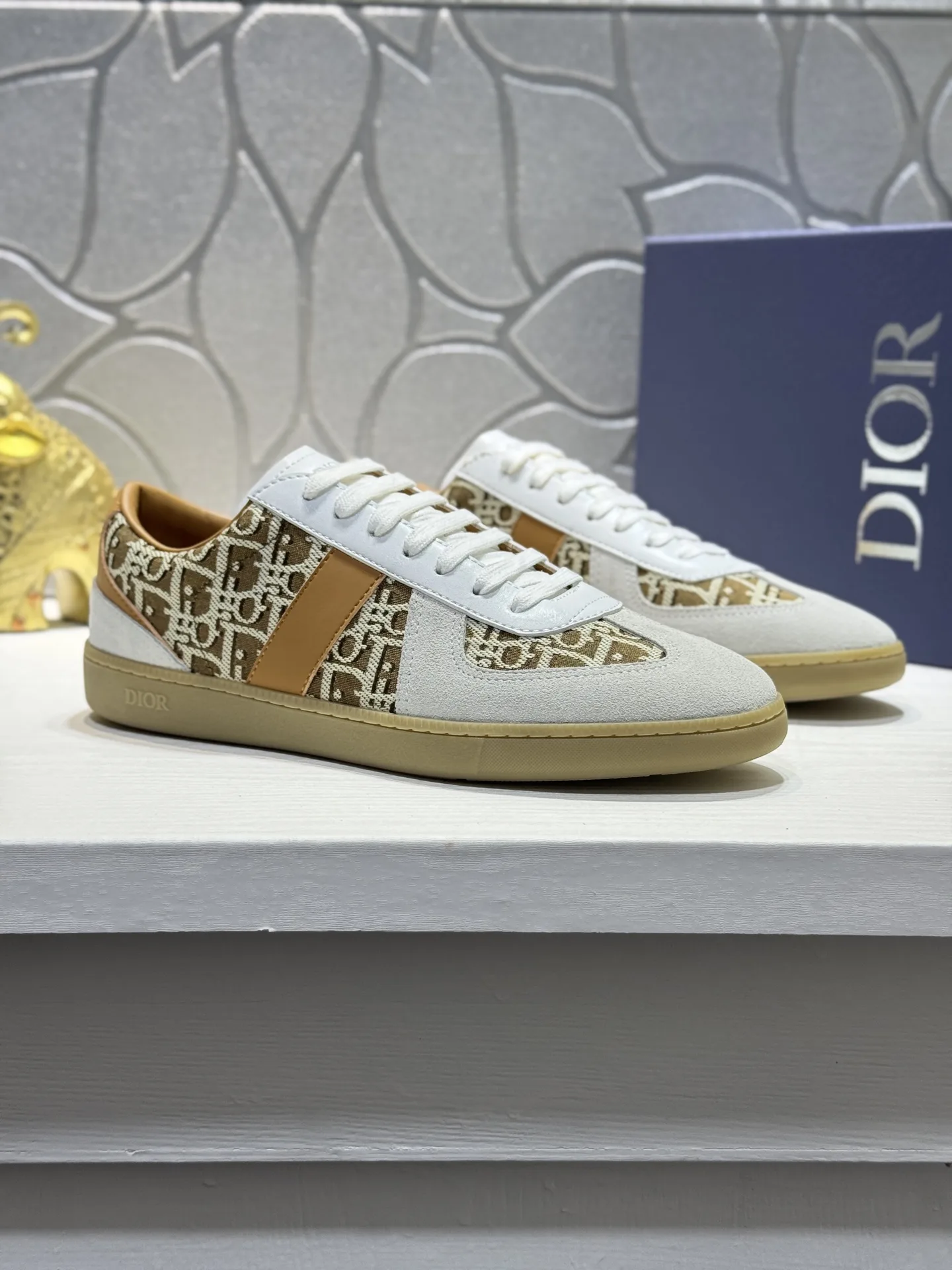 Hochwertige Dior-Turnschuhe von Dior