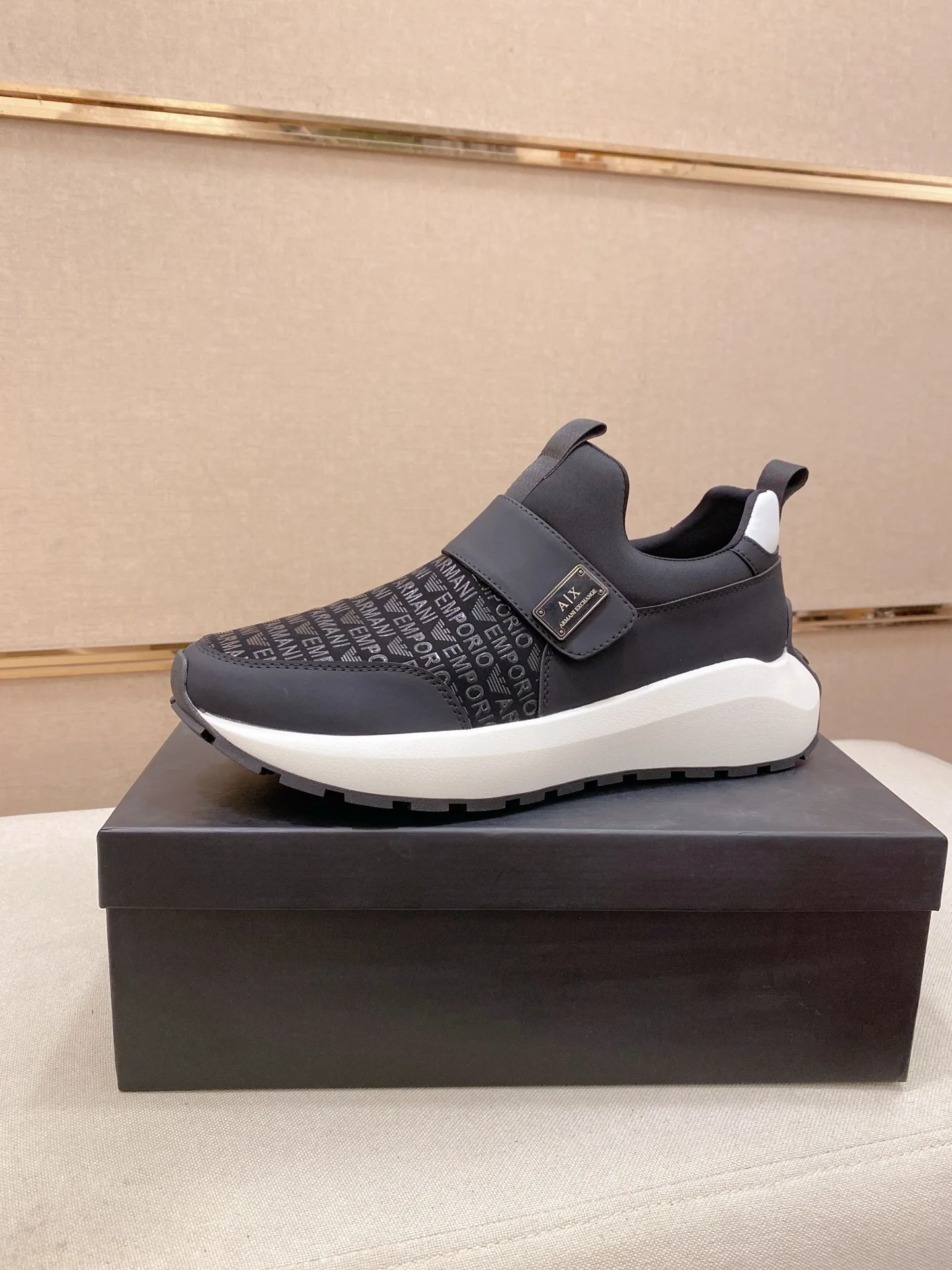 Hochwertige Armani Lederschuhe Vergleiche Bestseller Hongkonger Echtheitsprüfung ausgezeichnet