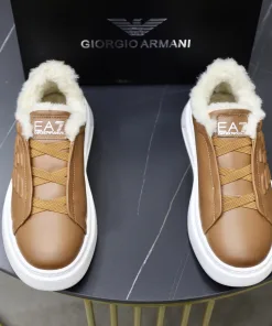 Hochwertige Armani-Turnschuhe, offizielle Website, geprägtes, warmes, leichtes