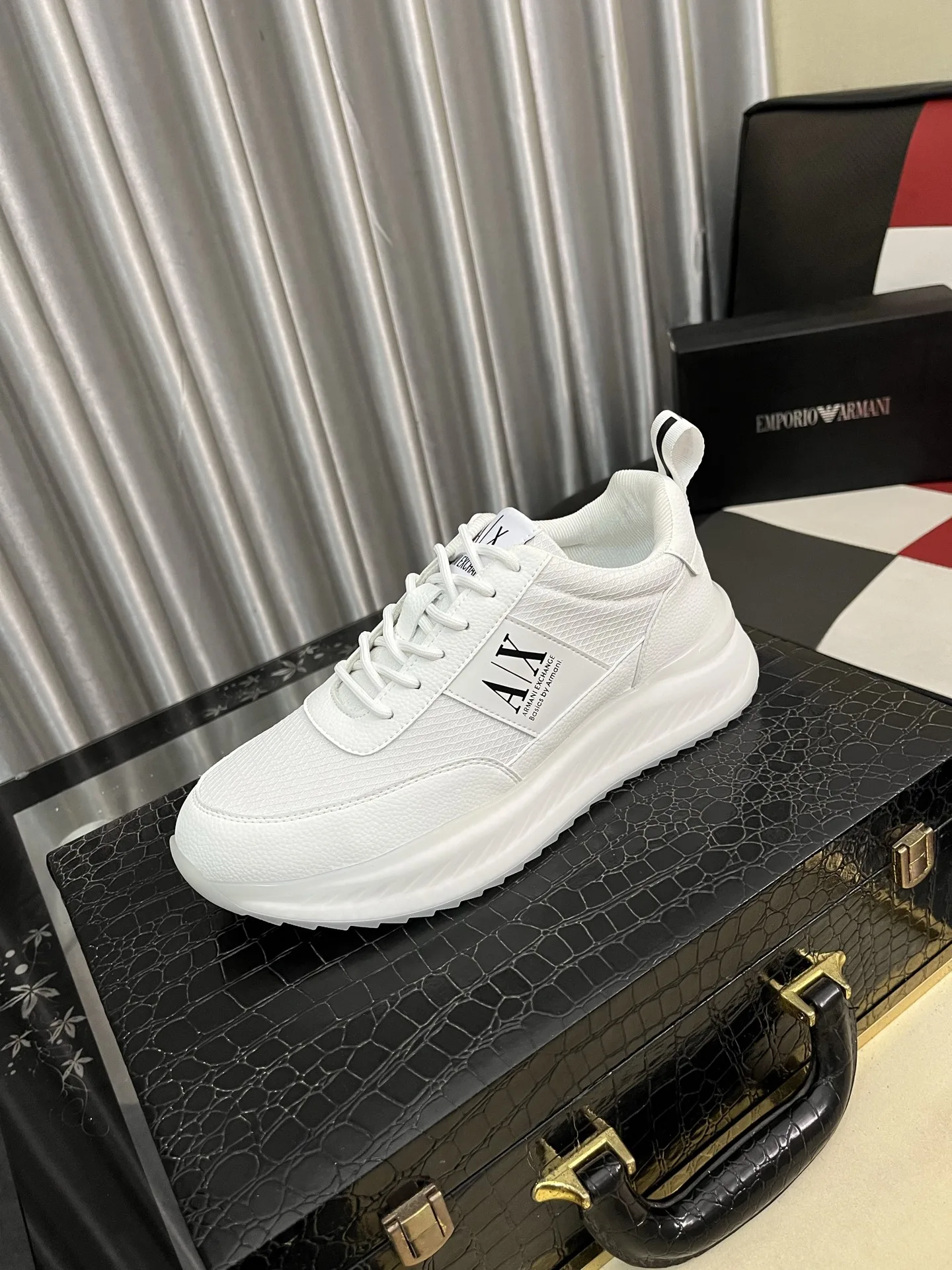 Luxuriöse Armani HerrenSneaker Turnschuhe