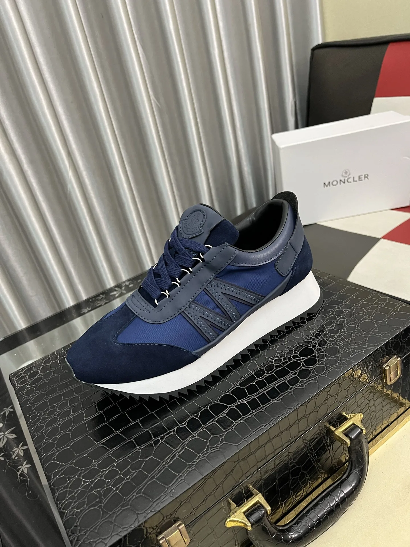 Luxury Moncler HerrenFreizeitsportschuhe Bequeme Sportschuhe jeden hergestelltem importiertem