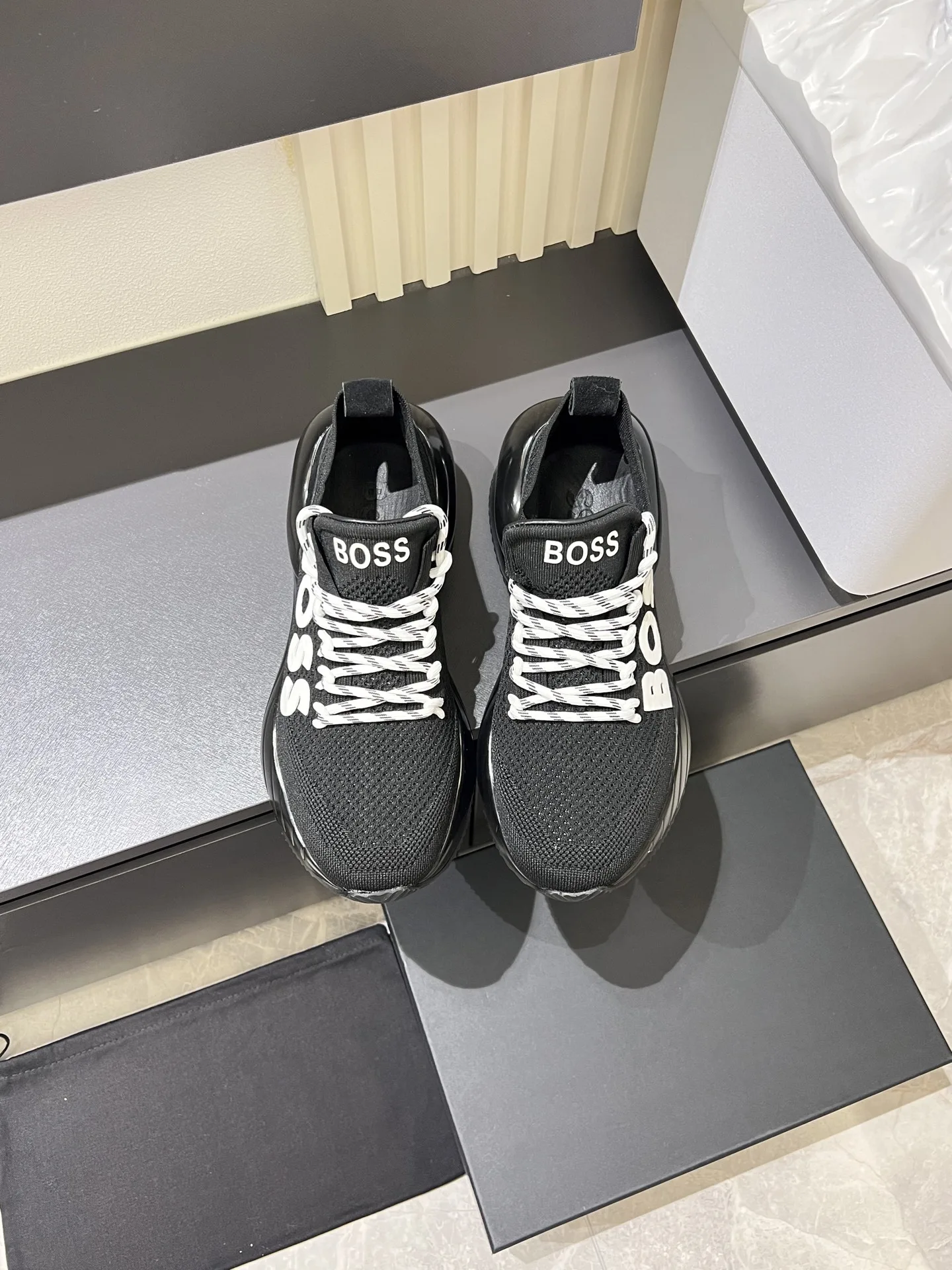 Premium CHEF Laufschuhe atmungsaktive Laufschuhe Schnürung atmungsaktive dicker Schlichtes stromlinienförmiges